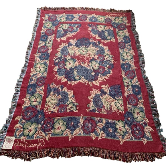 Glynda Turley Vintage Floral Tapestry Blanket - Picture 2 of 7